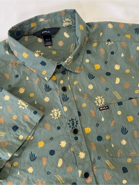 RVCA Morning Glory Short Sleeve Button Down Sage Green Casual All Over Print
